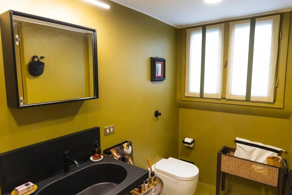 Apartment Luxury Bohemian Suite With Private Garden In Milan