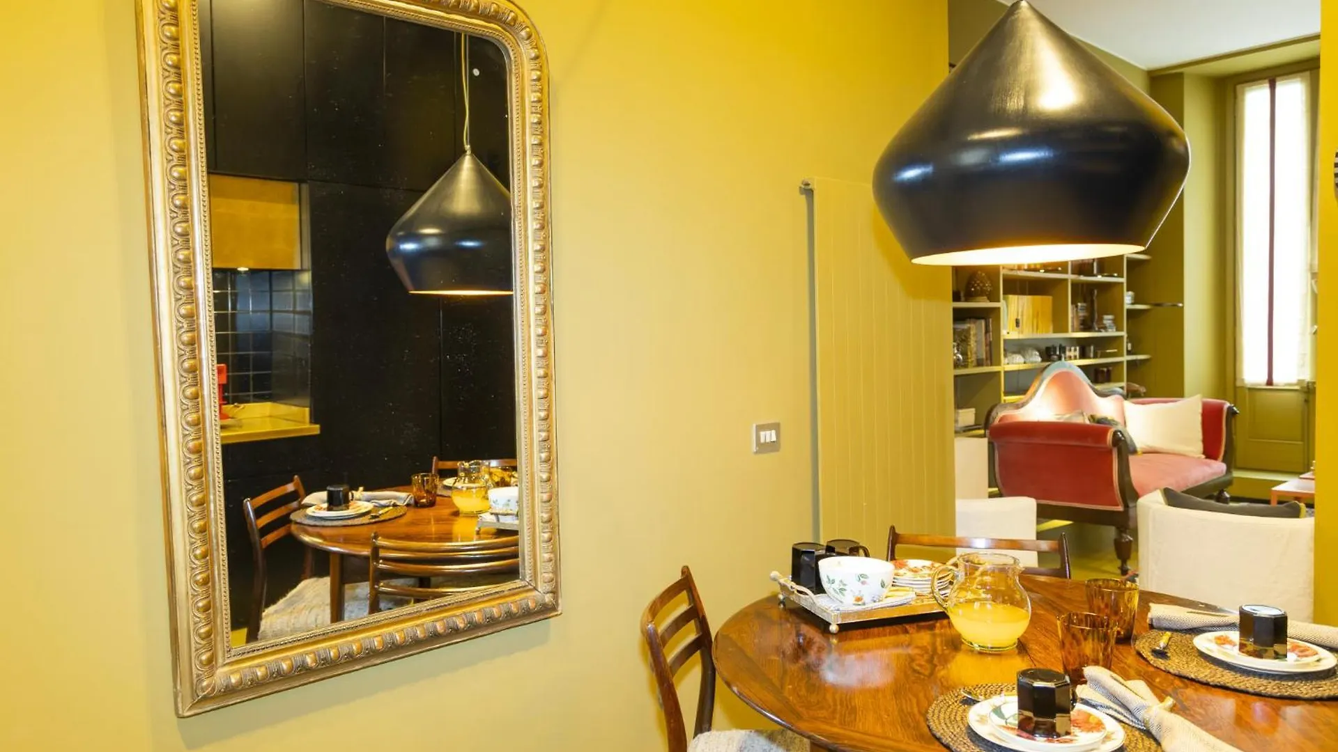 Luxury Bohemian Suite With Private Garden In Milan 0*,  Italy